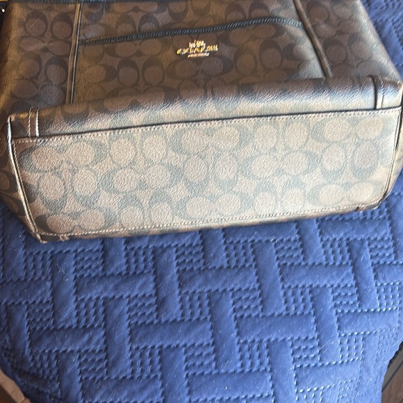 Beautiful brown on brown Coach satchel purse - Picture 11 of 14